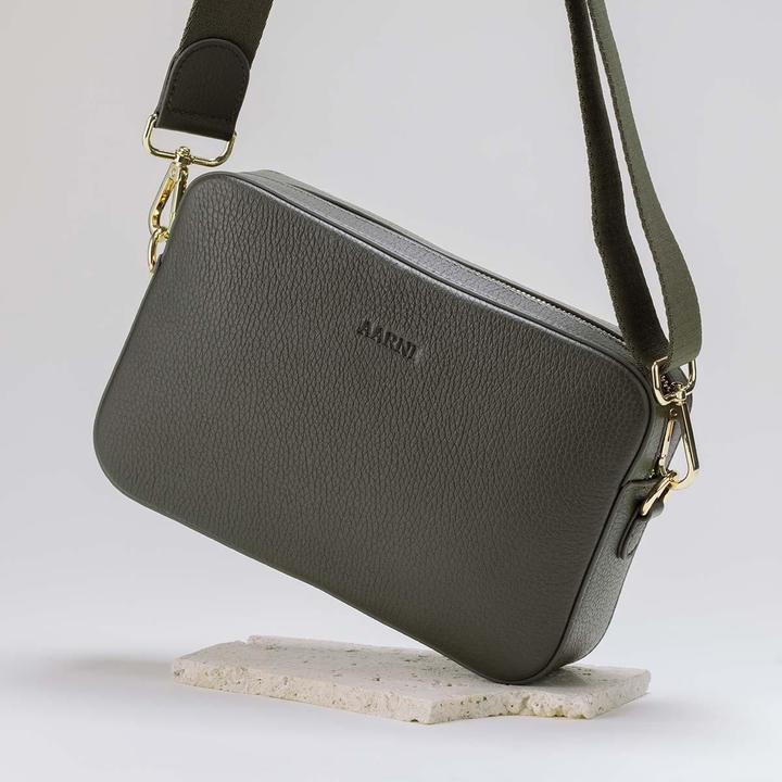 Image du produit Aarni Large Crossbody Bag, olive/silver
