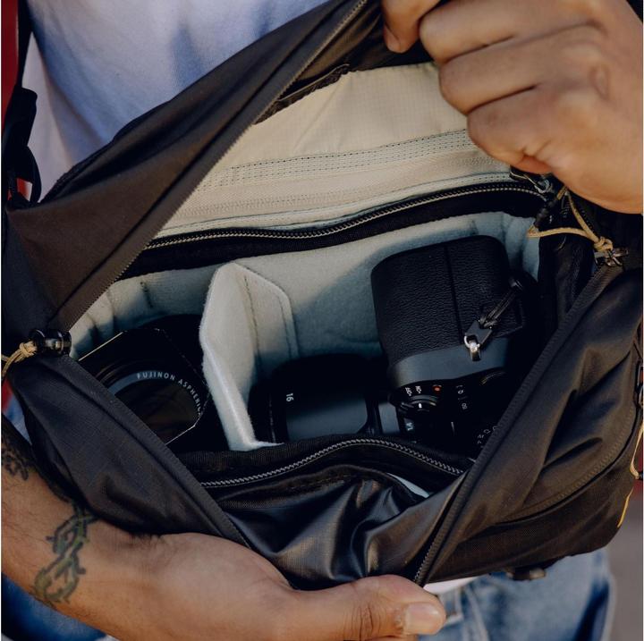Actual product image Peak Design Outdoor Sling 7L (Camera shoulder bag, 7 l)