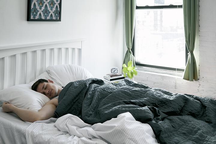 Actual product image Gravity Cooling Duvet 182 x 121 cm (10000 g, 121 x 182 cm)