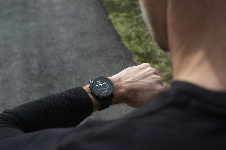 Produktbild Garmin Epix Pro (Gen 2) Sapphire Edition (47 mm)