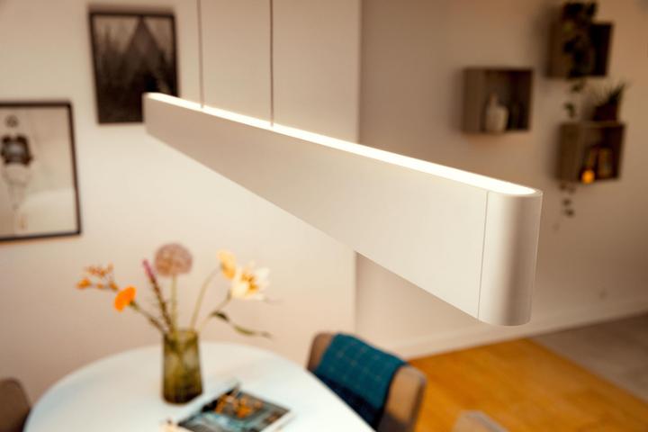 Actual product image Philips Hue Ensis (4750 lm)