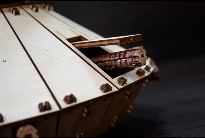 Actual product image Eco Wood Art DaVinci Tank