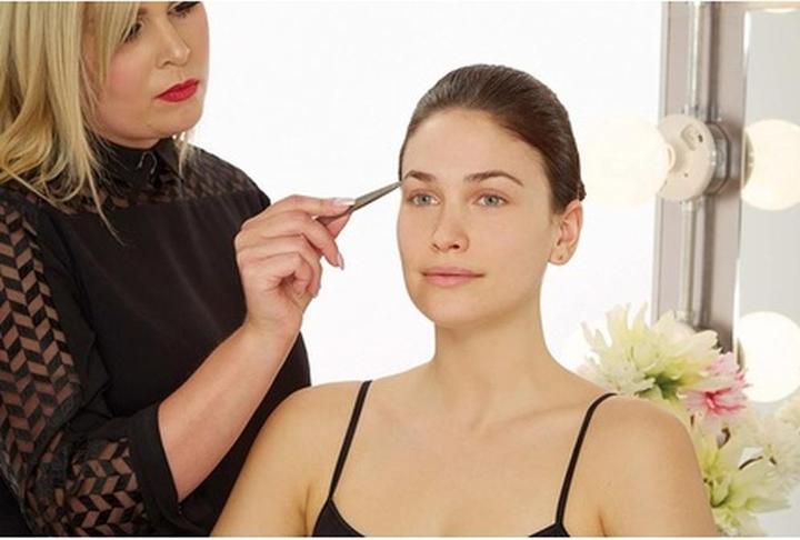 Immagine prodotto Tweezerman Pinzetta inclinata in acciaio inossidabile