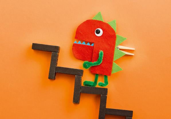 Produktbild Dino-Bastelbox. Mit Anleitungen, Bastelmaterial und Mitmachbuch