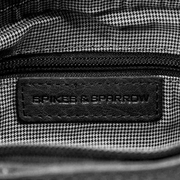 Actual product image Spikes & Sparrow Umhängetasche