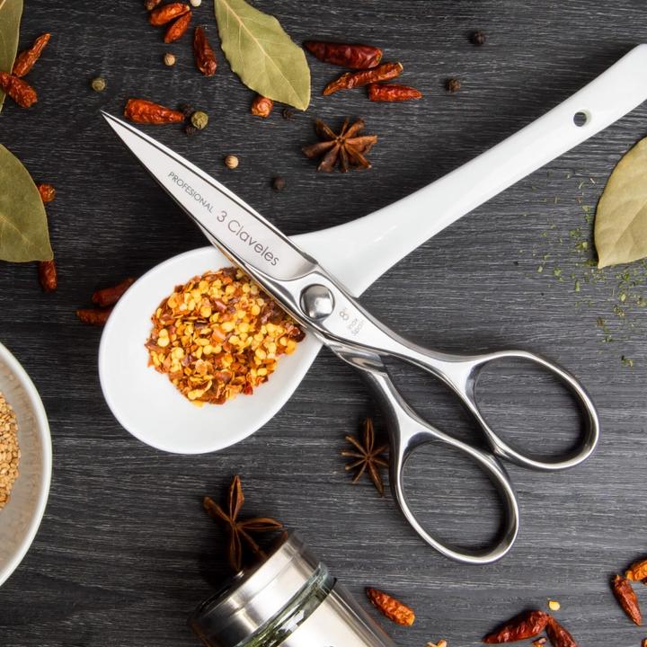 Actual product image 3 Claveles Master Class (20 cm)