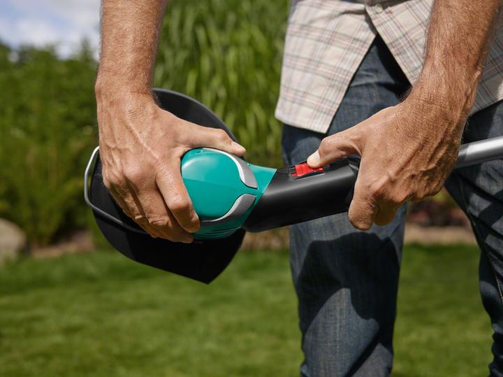 Actual product image Bosch Home & Garden Art 30 (Trim line)