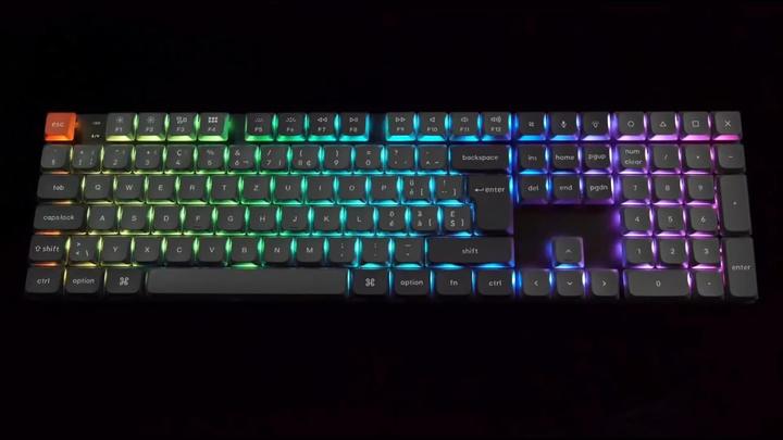 Immagine prodotto Keychron K5 Max Swappable Gateron RGB Backlight Red Switch ISO Layout Italian (ABS Caps) (IT, Cablato, Senza fili)