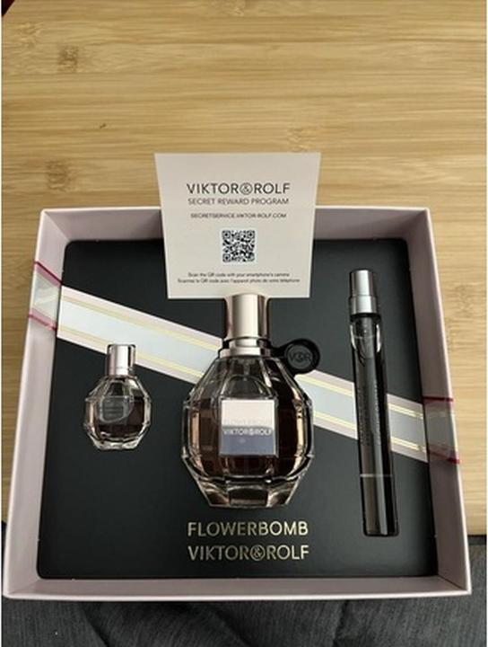 Produktbild Viktor & Rolf Flowerbomb (Eau de Parfum)