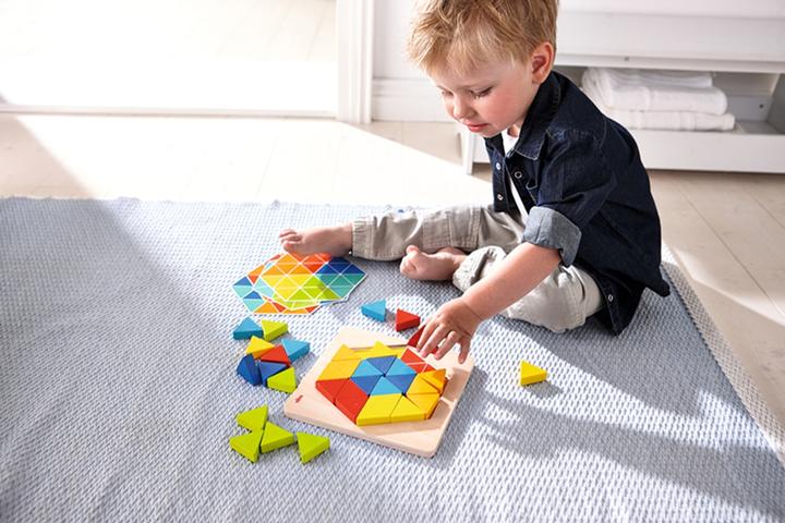 Immagine prodotto Haba Triangoli magici (Francese, Inglese, Spagnolo, Italiano, Olandese, Tedesco)
