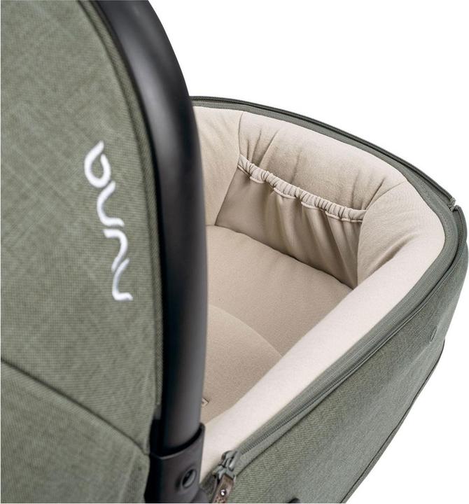 Actual product image Nuna CARI aire with base (Baby car seat)