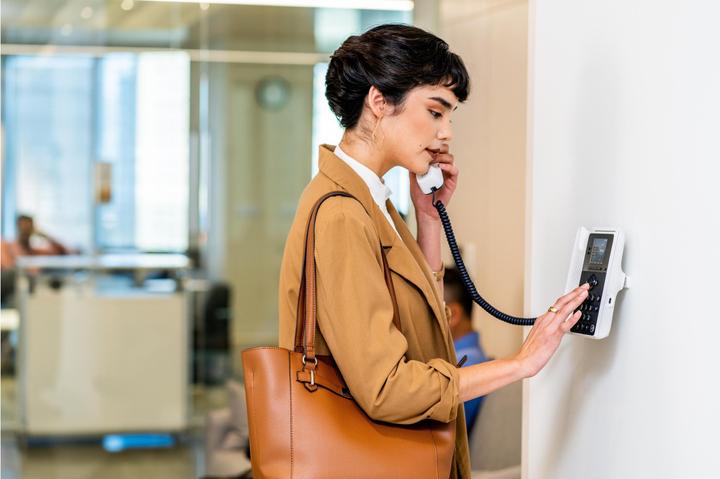 Image du produit HP Poly Edge E100 IP PH PoE-e