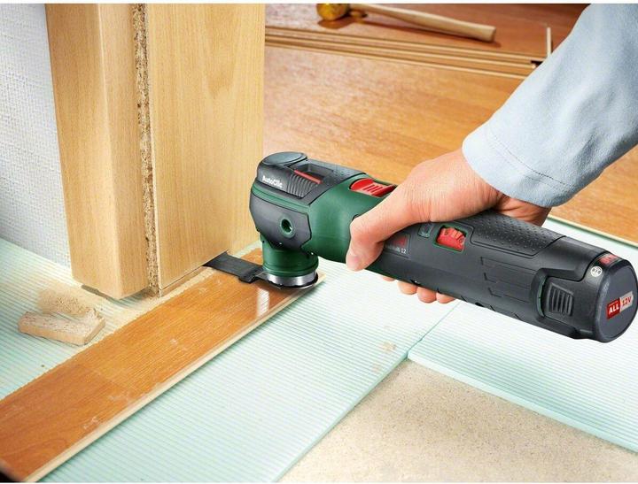 Produktbild Bosch Home & Garden UniversalMulti 12