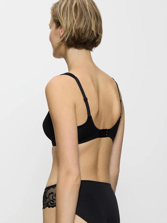 Actual product image Triumph Modern Lace + Cotton W Underwired Bra (Single pack, 80 E)