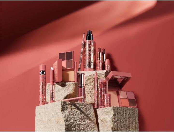 Actual product image MAC Cosmetics Fix + Stayover