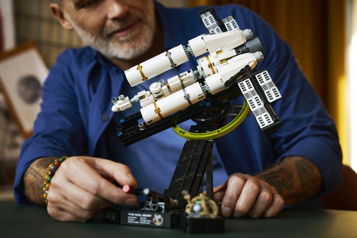 Actual product image LEGO Icons 11389 Operation Ave Maria (11389, LEGO Icons)