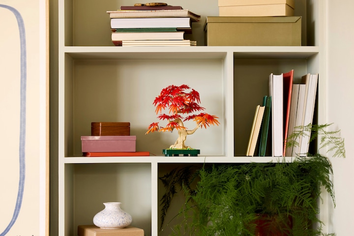 Actual product image LEGO Japanese red maple - bonsai tree (10348, LEGO Botanical)