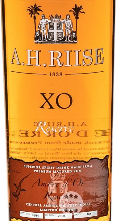 Image du produit A.H.Riise XO. Rhum de réserve Ambre d'Or (1 x 70 cl)