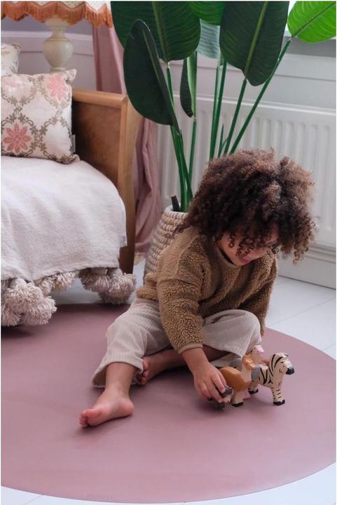 Actual product image Eeveve Round floor protection mat for children "Retro Lines
