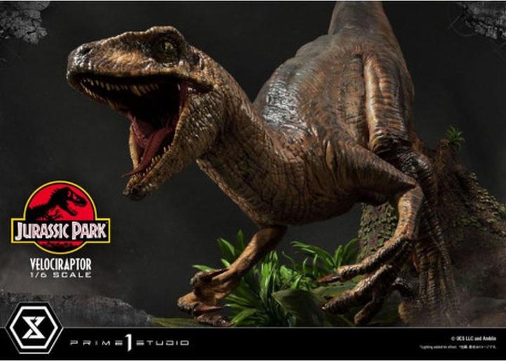 Actual product image Prime 1 Studio Jurassic Park Legacy Museum Collection Velociraptor Attack