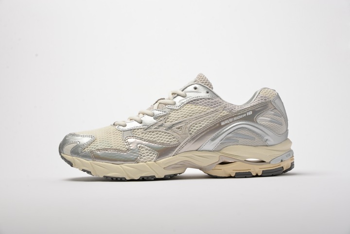 Actual product image Mizuno WAVE RIDER 10 (44)