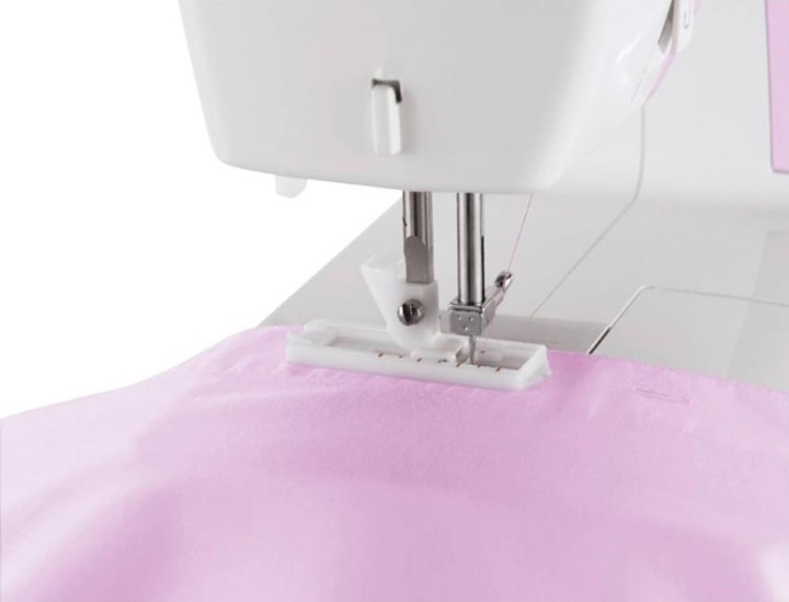 Actual product image Singer Simple 3223