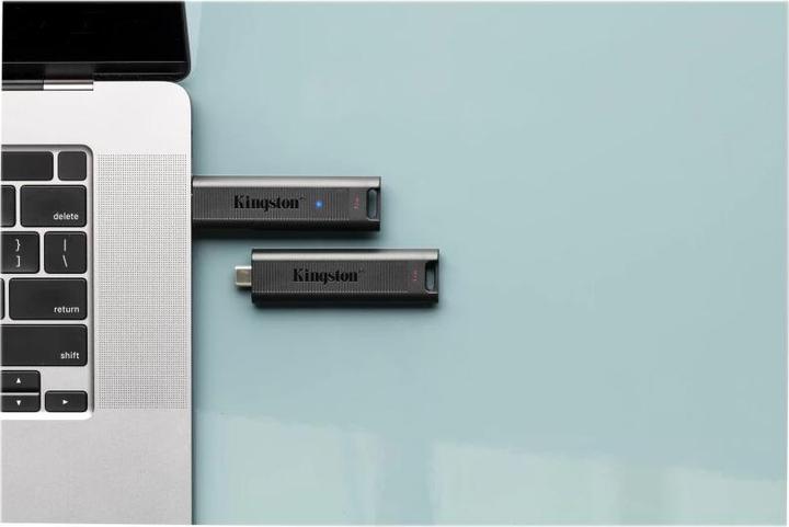 Actual product image Kingston DataTraveler Max (1000 GB, USB-C, USB 3.2 Gen 2)