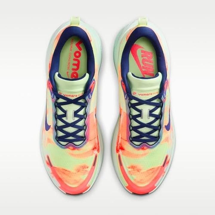 Produktbild Nike Vomero Plus (40)