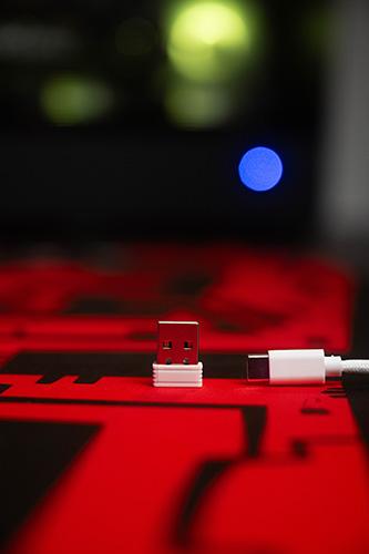 Produktbild Marvo NIRO 60 Maus weiss, 12000DPI, Tri-Mode (Kabelgebunden, Kabellos)