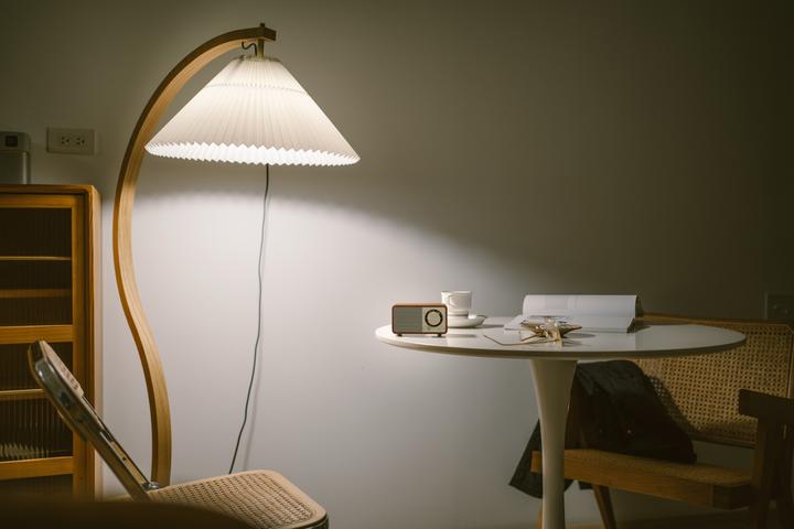 Actual product image Sangean Design-Radio WR-7 (Genuine Mini) Cherry (FM, Bluetooth)