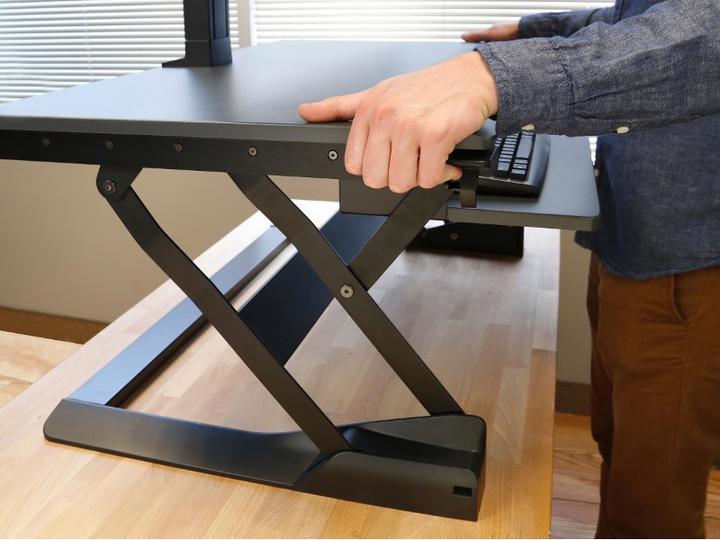 Produktbild Ergotron WorkFit Steh-Sitz Arbeitsplatz