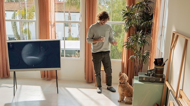 Actual product image Samsung The Serif 4K (55", LS01T, QLED, 4K, 2020)