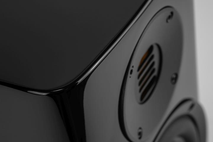 Actual product image ELAC Solano BS 283.2 highgloss *highgloss black* (1 pair)