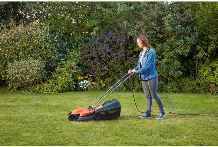 Actual product image Black & Decker BEMW451QS (Electrical connection)