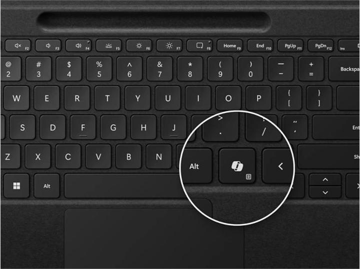 Actual product image Microsoft Surface Pro 13-inch Flex Keyboard (DE, Docking)