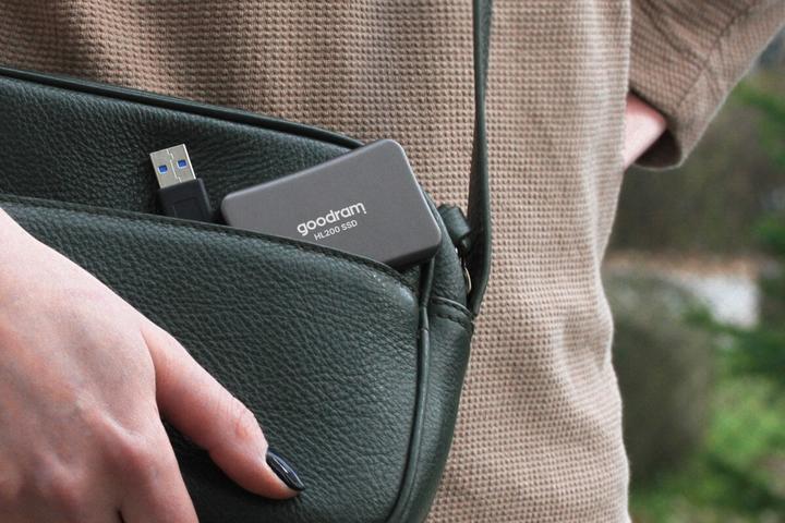 Actual product image Goodram SSDPR-HL200-512 External Solid State Drive 512 GB Grey (0.51 TB)