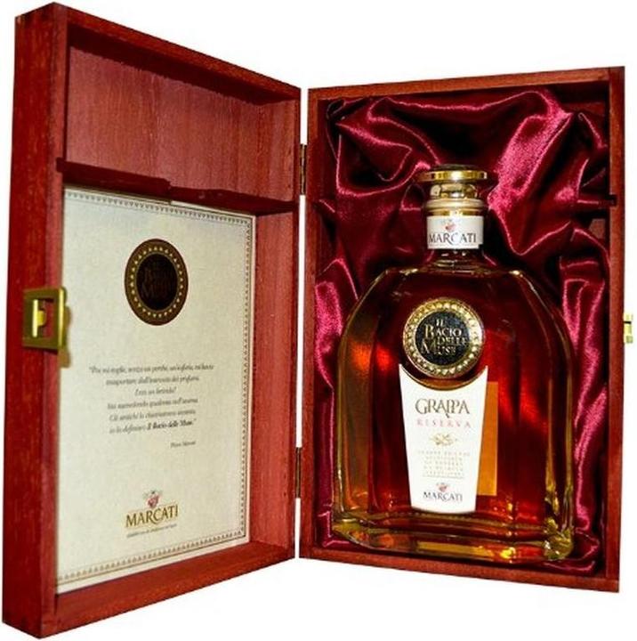 Image du produit Marcati Grappa di Amarone Barrique "il bacio delle muse" en caisse bois (1 x 70 cl)