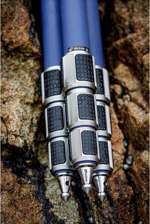 Actual product image Leofoto Poseidon Carbon Tripod LP-324C (without head) (Carbon, Metal)