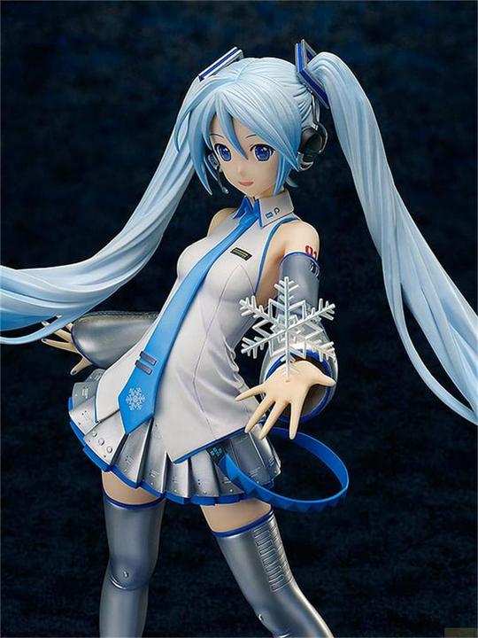 Actual product image FREEing Character Vocal Series 01 Statue 1/4 Snow Miku 42 cm (re-run)
