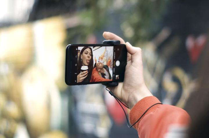 Actual product image Just Mobile ShutterGrip