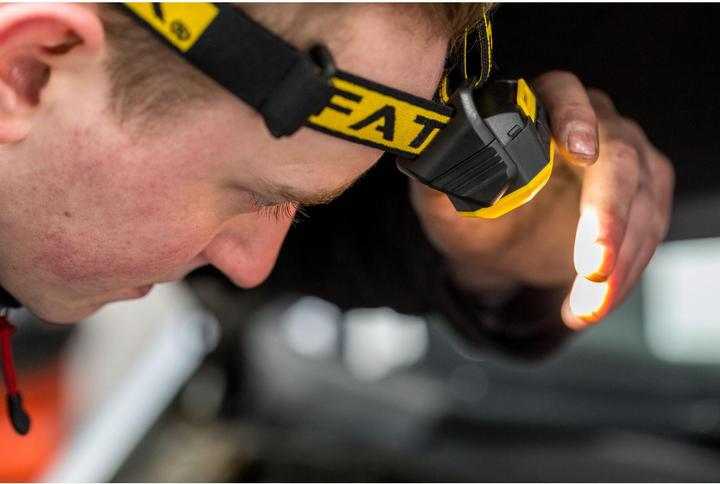 Actual product image Stanley ST.HEAD TORCH 200LM (200 lm)