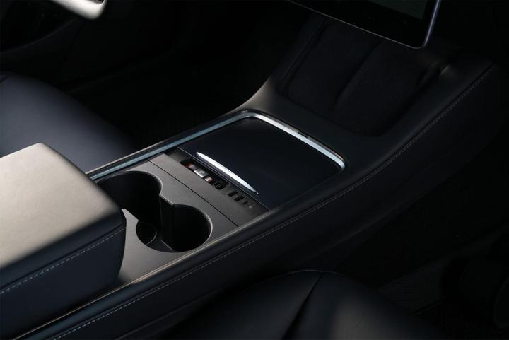 Image du produit Baseus T-Space Series USB-HUB pour Tesla Model 3