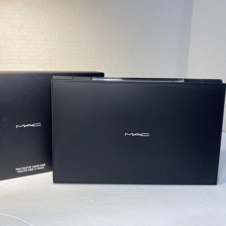 Actual product image MAC Cosmetics Pro Palette Large Duo