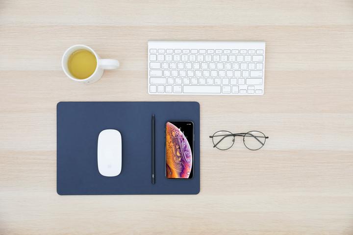 Actual product image Pout Hands 3 Split