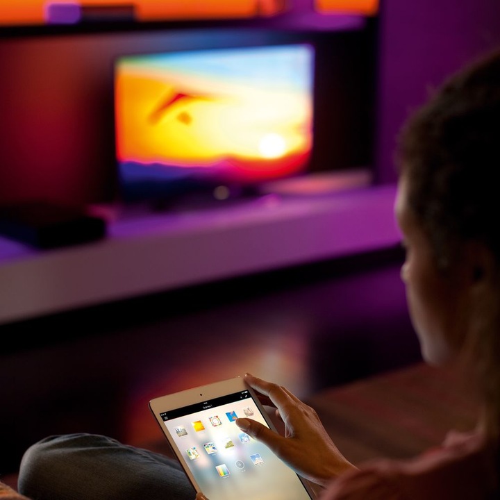 Actual product image Philips Hue Lightstrips BT Extension (RGBW, 100 cm, Indoor)
