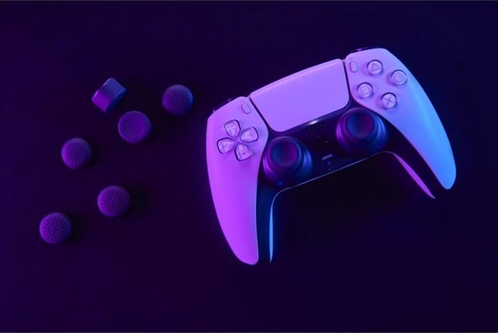 Produktbild Urage Control-Stick-Aufsätze-Set 8in1 für PlayStation/Xbox (PS5)