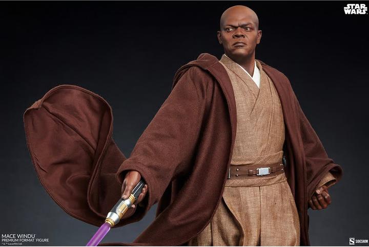 Actual product image Sideshow Star Wars Episode III statuette Premium Format Mace Windu 53 cm