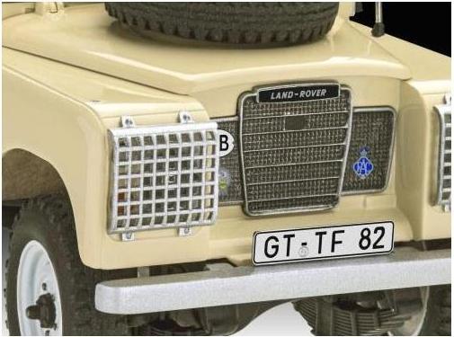 Actual product image Revell Model Set Land Rover Series III LWB (commercial)