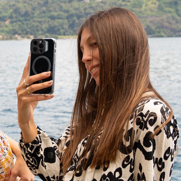 Actual product image Caseme Transparent case compatible with MagSafe charging for iPhone 15 Pro (Apple iPhone 15 Pro)