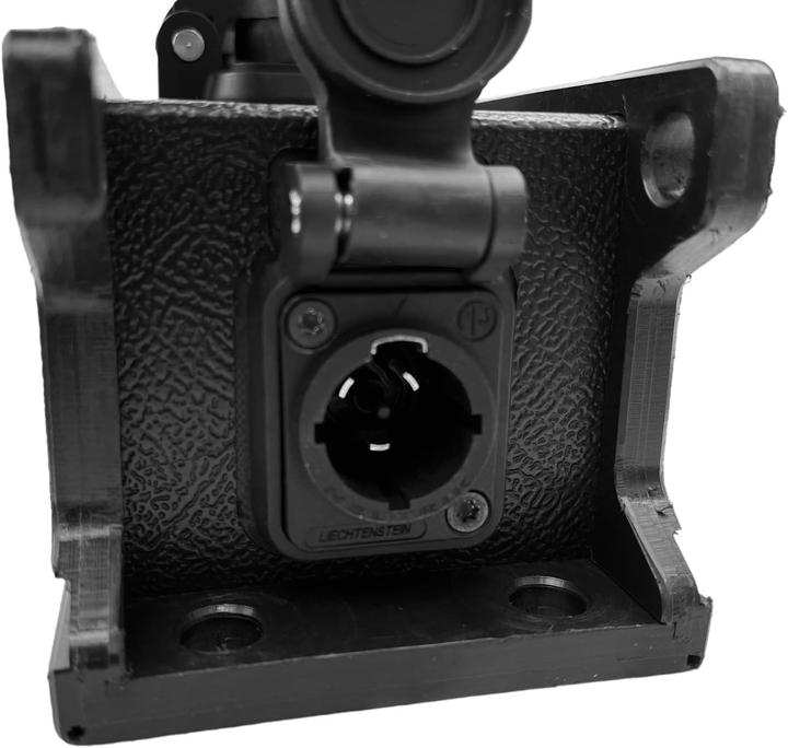 Immagine prodotto Contrik 1027452 1 distributore di prese nero (3x)